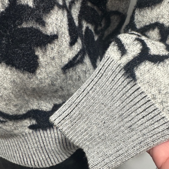 Gemma + Jane Crew Neck Sweater Grey - Picture 7 of 9